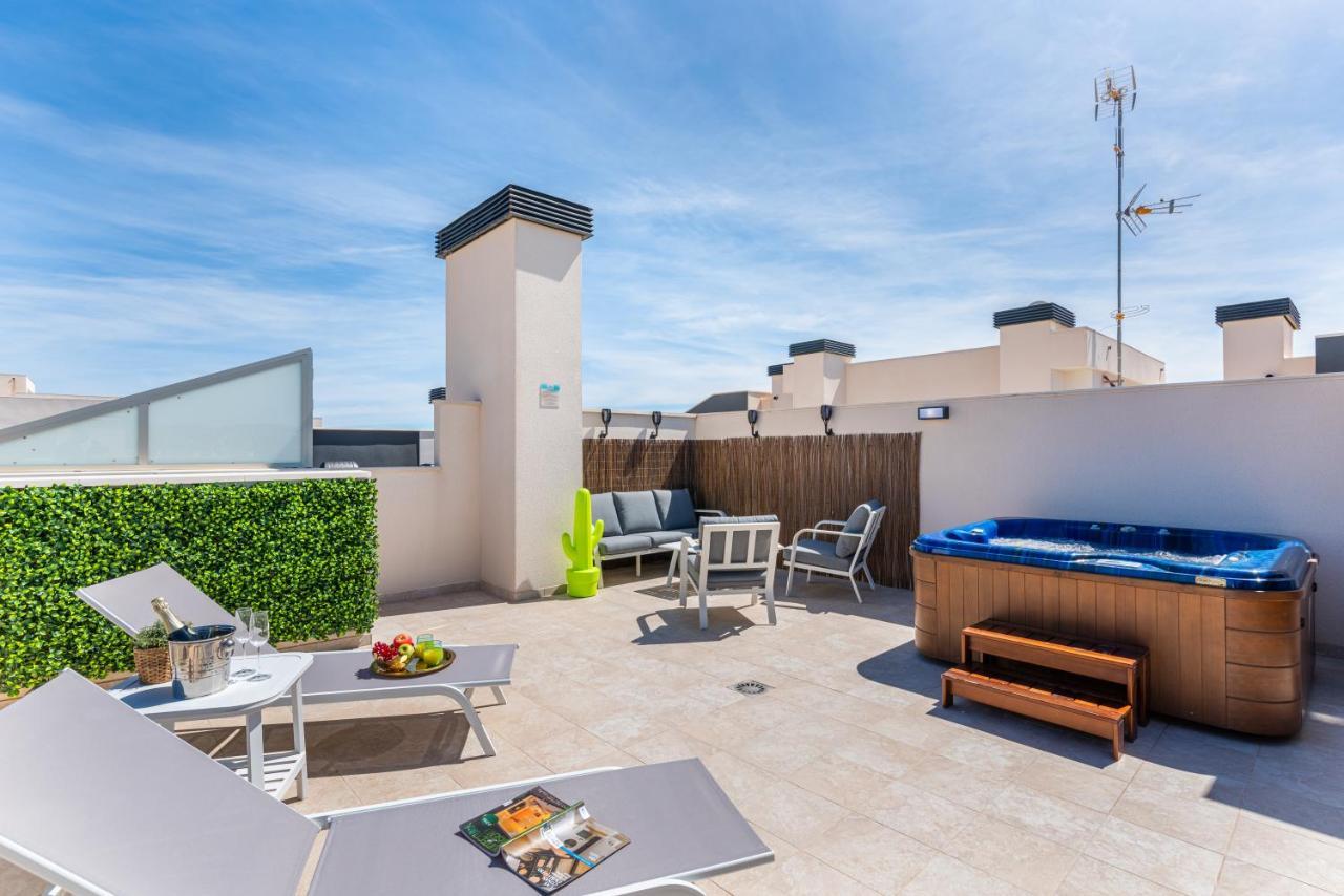 La Zenia Cocoon: Luxury Penthouse with Jacuzzi & Wellness Amenities Apartment Dehesa de Campoamor  Exterior photo
